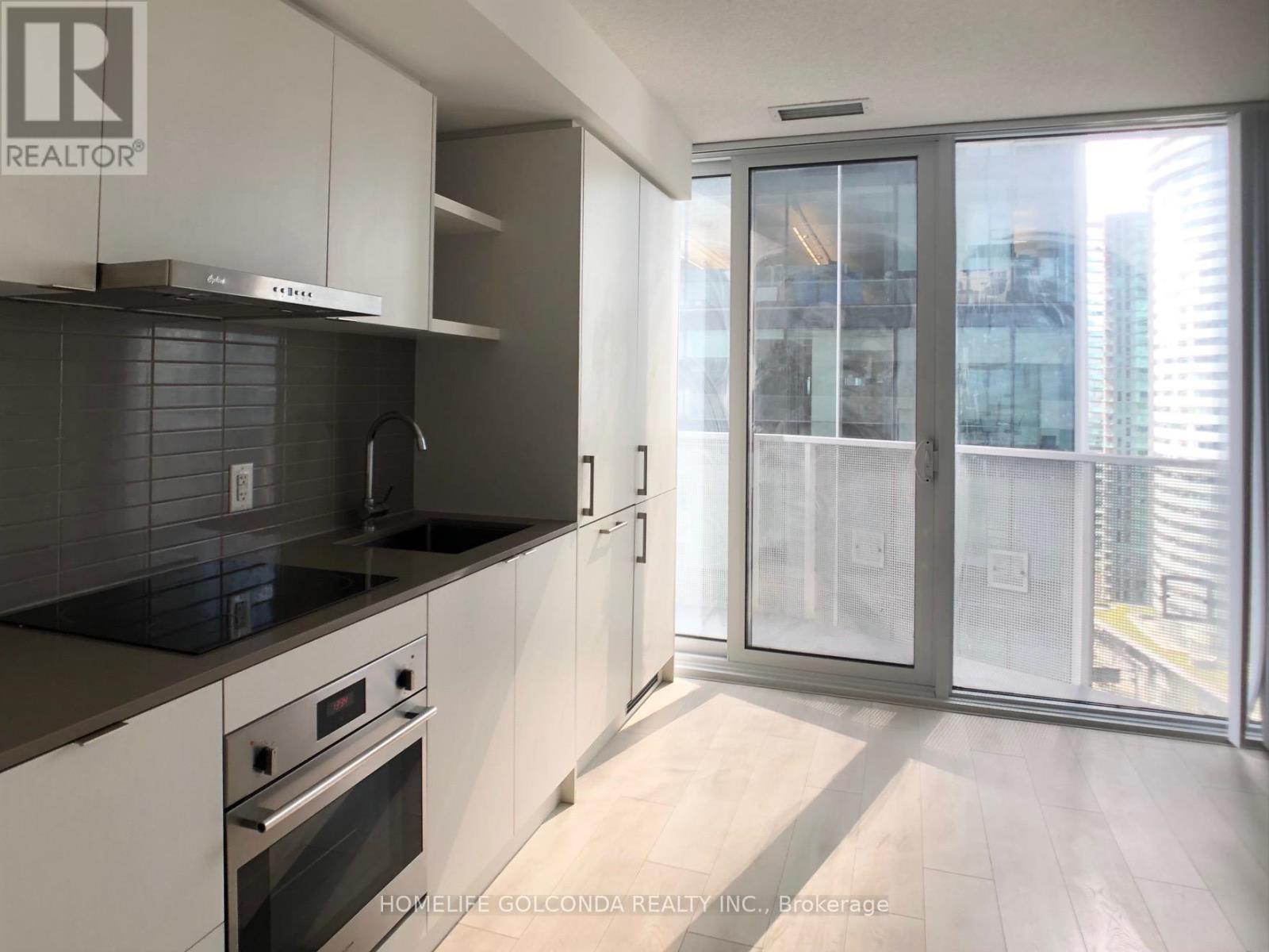 1811 - 100 Harbour Street, Toronto, Ontario  M5J 0B5 - Photo 4 - C12745160