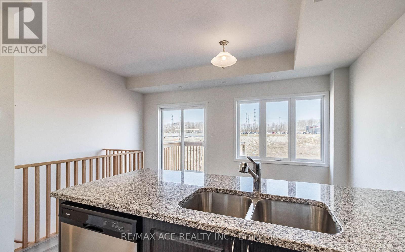 109 - 2560 Barbarolli Path, Oshawa, Ontario  L1L 0P9 - Photo 8 - E12745158