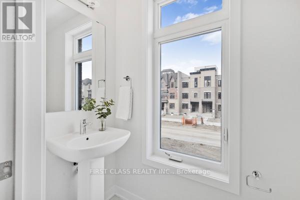 16 Jessica Antonella Street, Markham, Ontario  L6C 3M6 - Photo 12 - N12745152