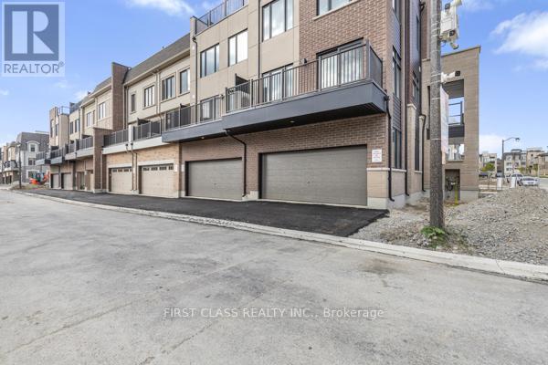 16 Jessica Antonella Street, Markham, Ontario  L6C 3M6 - Photo 4 - N12745152