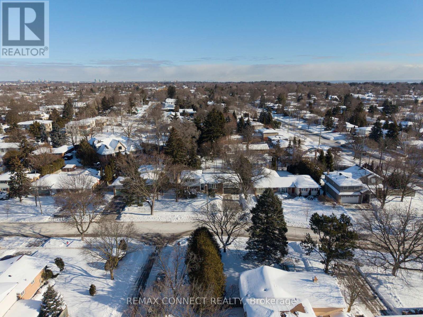 317 Sunset Drive, Oakville, Ontario  L6L 3M7 - Photo 38 - W12745102