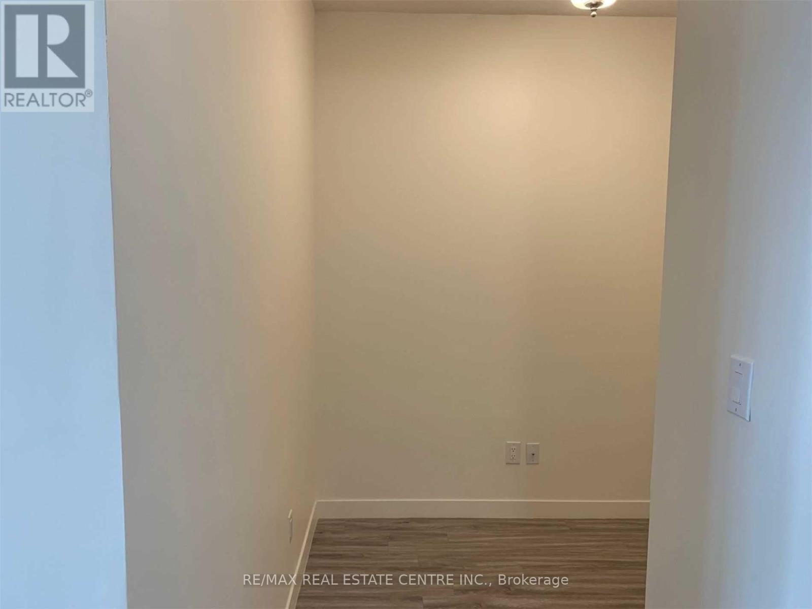 1007 - 128 King Street N, Waterloo, Ontario  N2J 2X9 - Photo 12 - X12745140