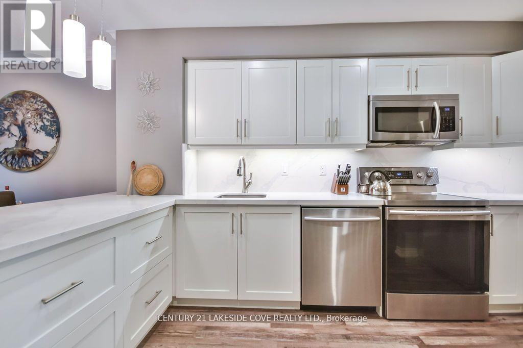 Unit #7 - 70 Laguna Parkway, Ramara, Ontario  L0K 1B0 - Photo 4 - S12705404