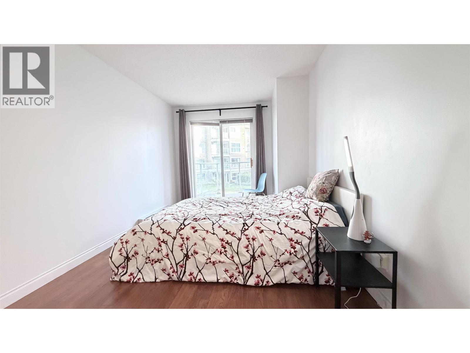 Listing Picture 16 of 37 : 236 5880 DOVER CRESCENT, Richmond / 烈治文 - 魯藝地產 Yvonne Lu Group - MLS Medallion Club Member