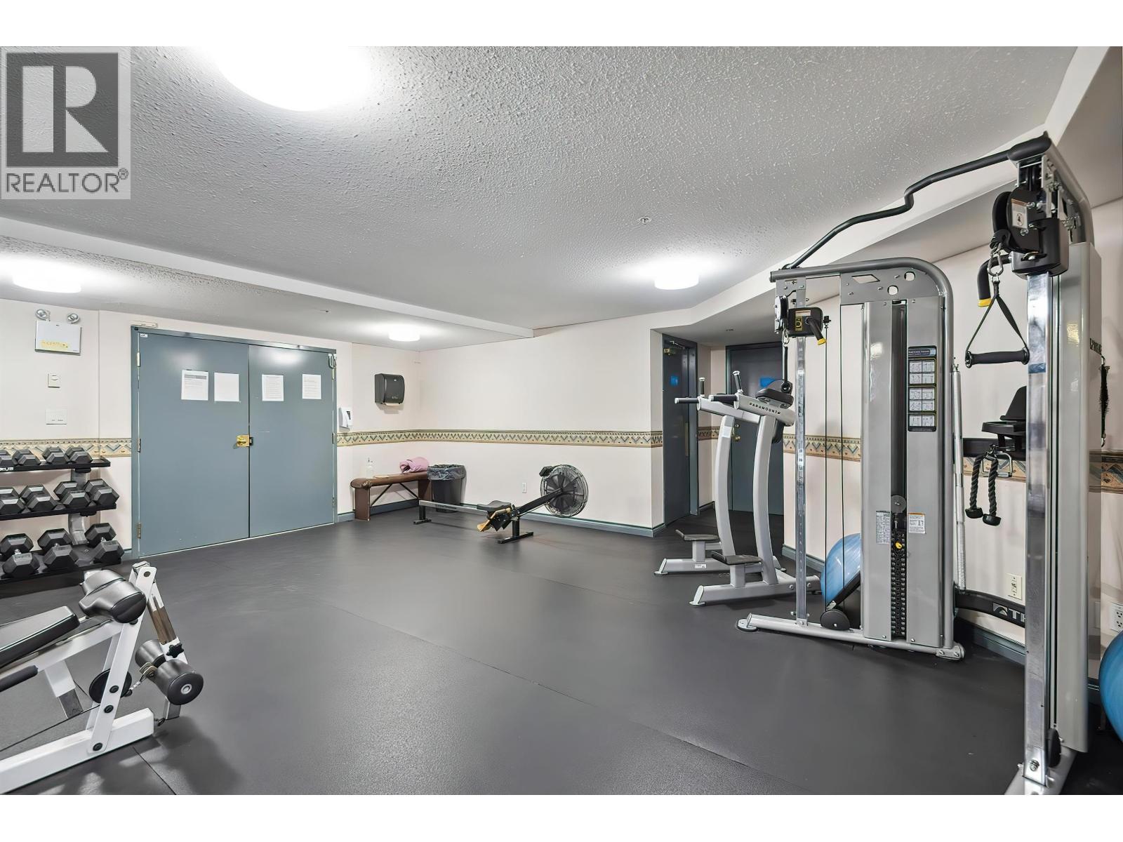 Listing Picture 24 of 37 : 236 5880 DOVER CRESCENT, Richmond / 烈治文 - 魯藝地產 Yvonne Lu Group - MLS Medallion Club Member