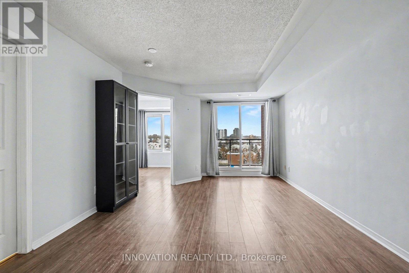 310 Central Park Drive, Ottawa, Ontario K2C 4G4 - Photo 6 - X12745230