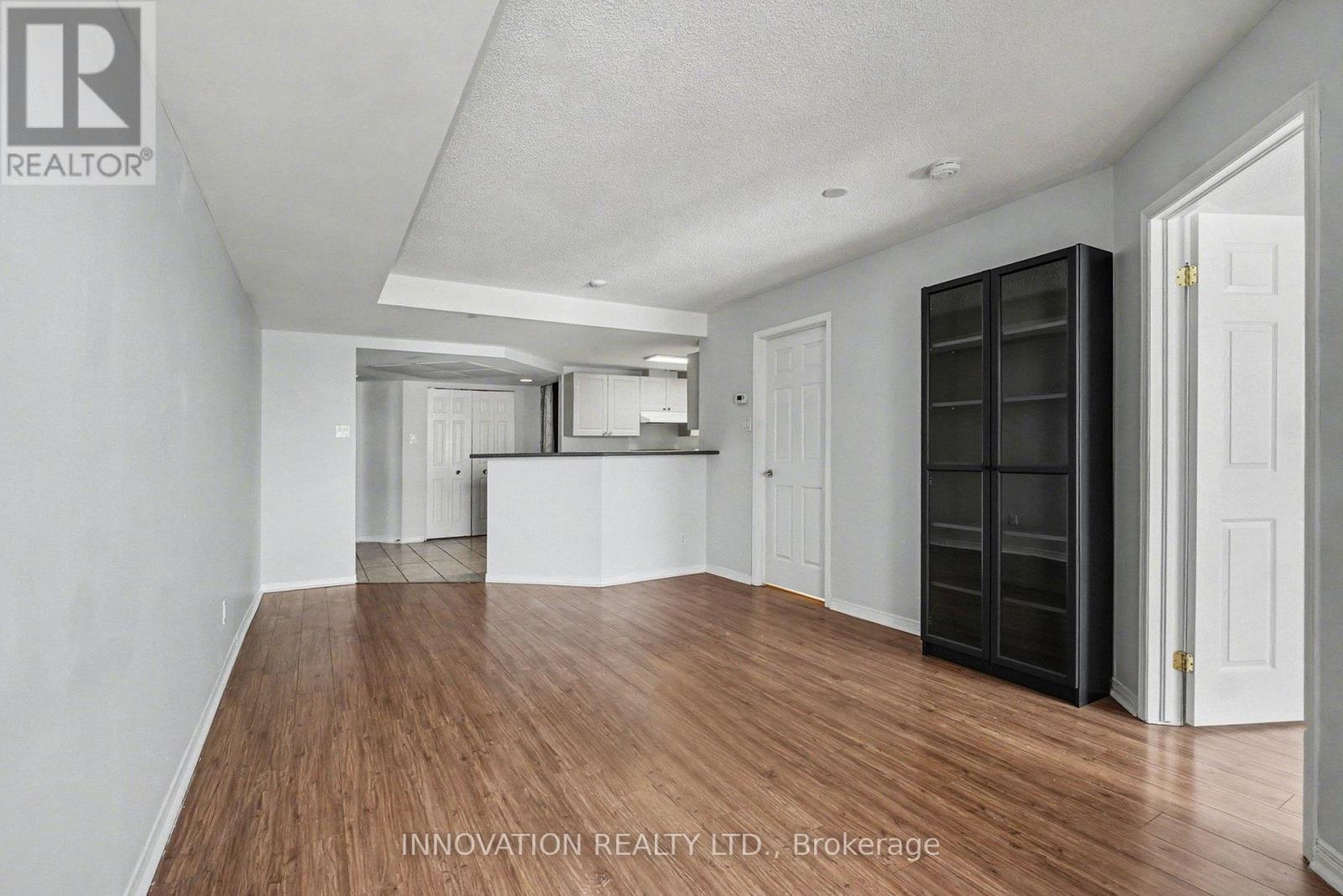 310 Central Park Drive, Ottawa, Ontario K2C 4G4 - Photo 7 - X12745230