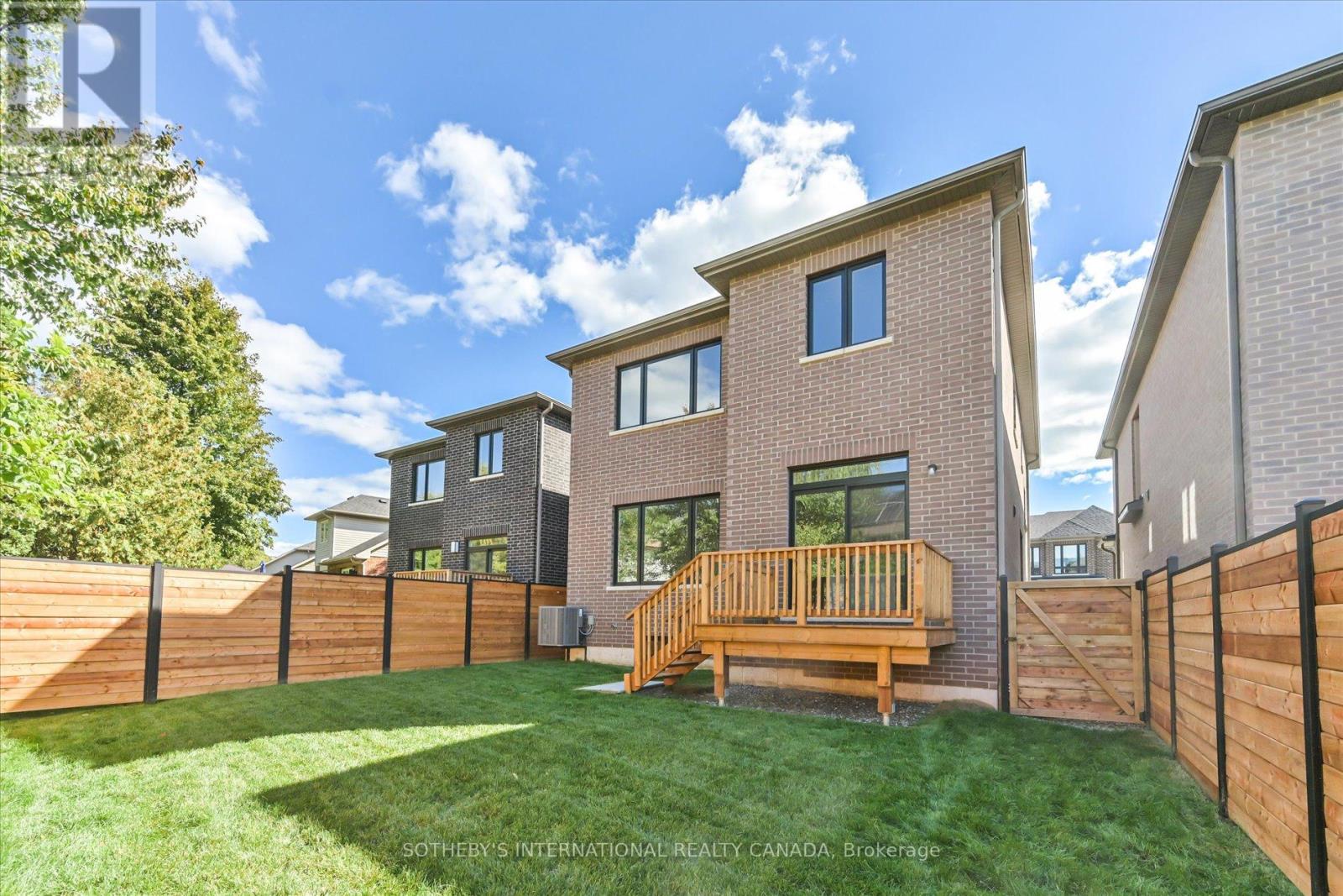 518 Markay Common, Burlington, Ontario  L7S 0A6 - Photo 33 - W12441132