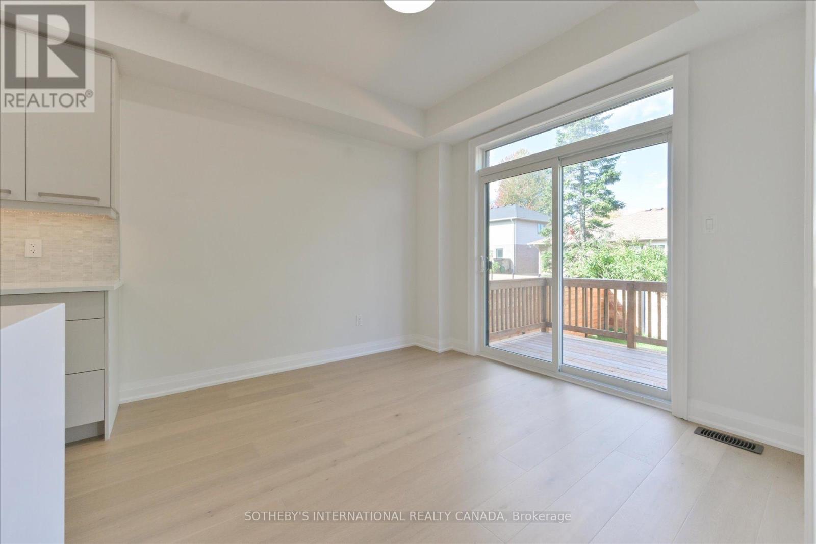 518 Markay Common, Burlington, Ontario  L7S 0A6 - Photo 10 - W12441132