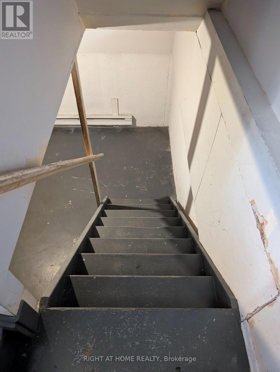 12 Hoskins Square, Brampton, Ontario  L6S 2N6 - Photo 30 - W12700862