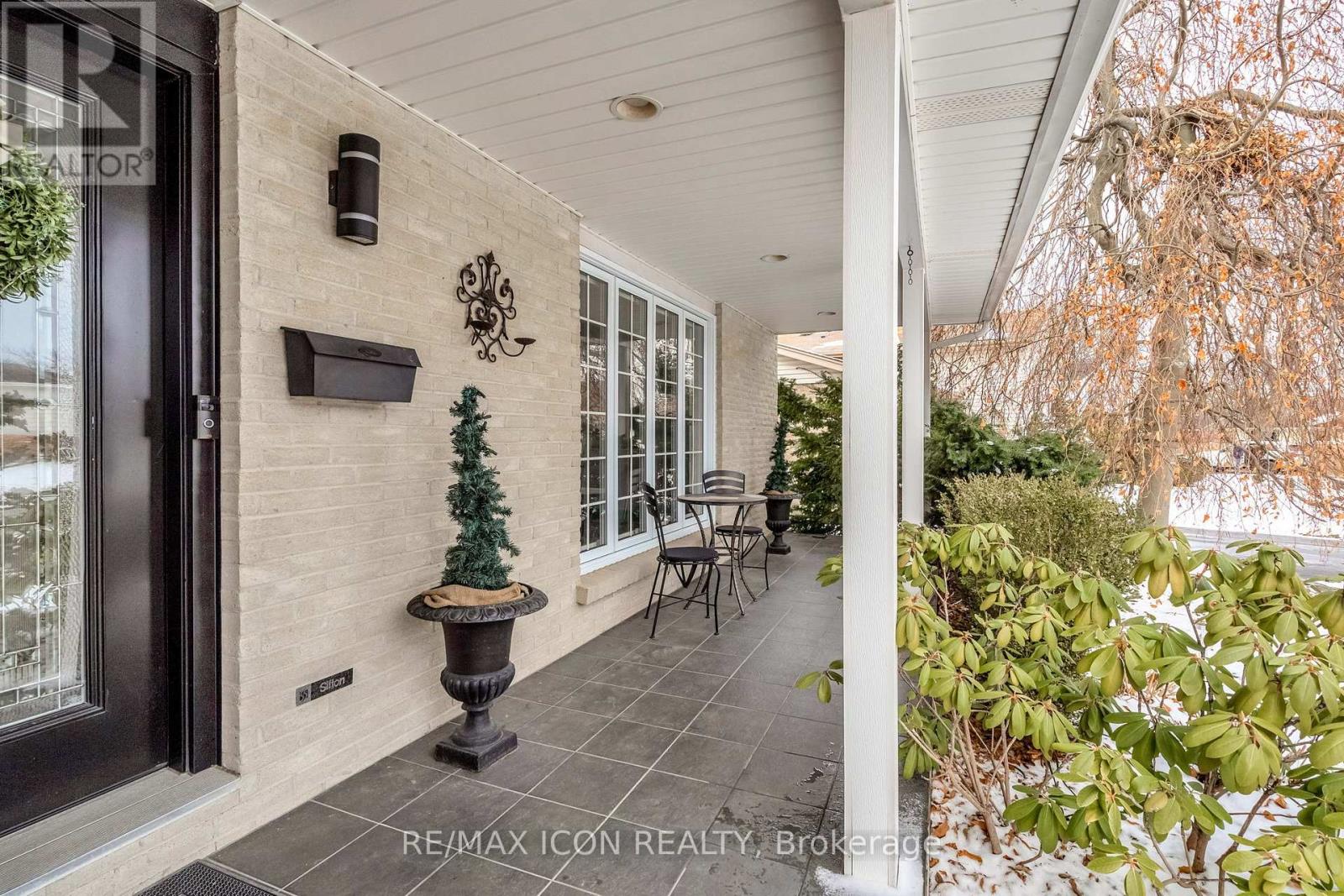 151 Brixham Crescent, London South, Ontario  N6K 1K9 - Photo 5 - X12697982