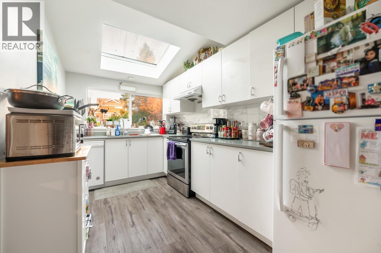 2155 Prairie Avenue, Port Coquitlam, British Columbia  V3B 1V6 - Photo 13 - R3077452