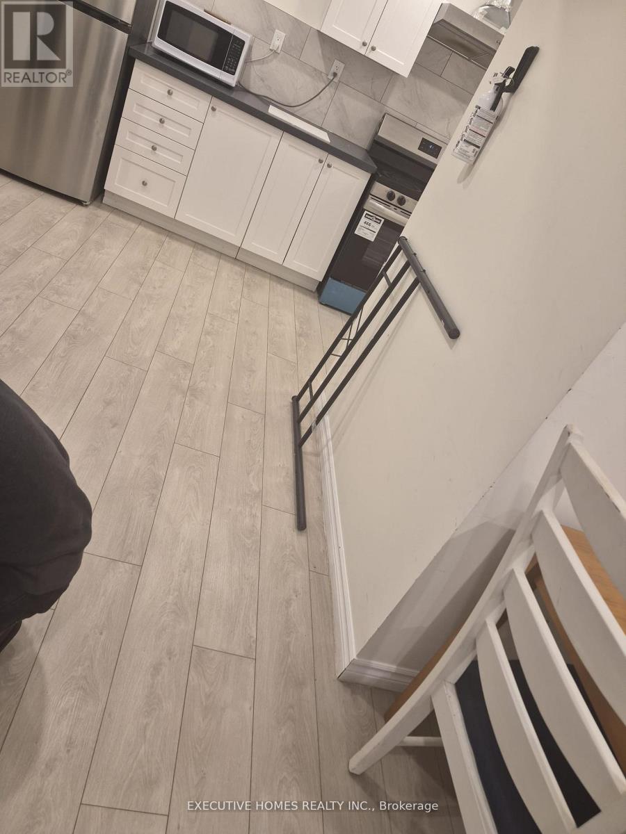 1761 Mcgill Court, Oshawa, Ontario  L1G 8A3 - Photo 4 - E12745188