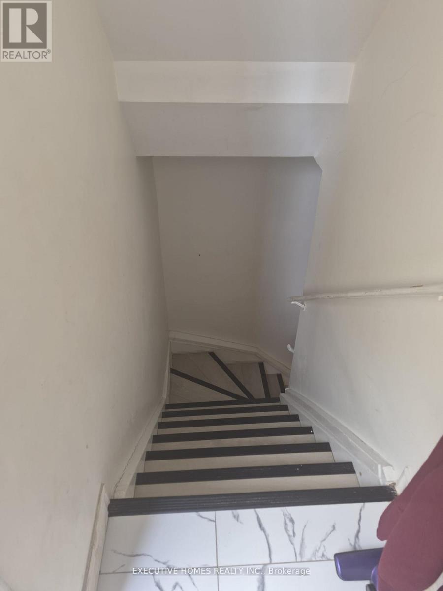 1761 Mcgill Court, Oshawa, Ontario  L1G 8A3 - Photo 5 - E12745188