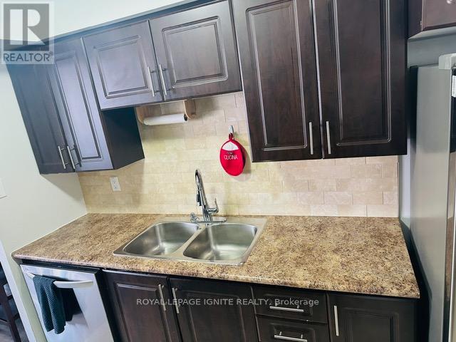 702 - 1210 Radom Street, Pickering, Ontario  L1W 2Z3 - Photo 5 - E12745224