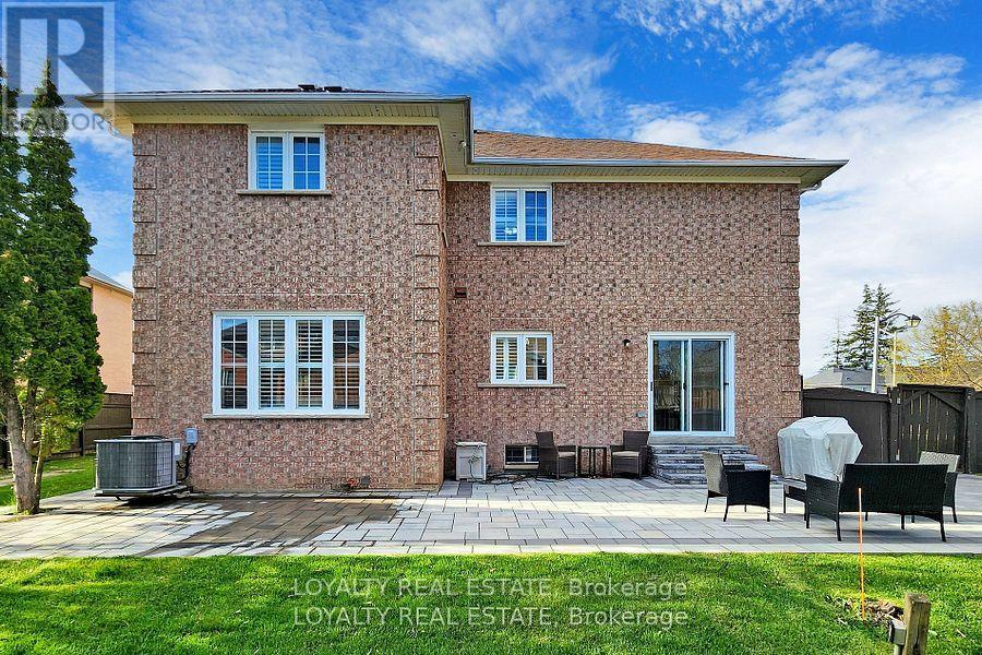 97 Song Bird Drive, Markham, Ontario  L3S 3T8 - Photo 4 - N12745182