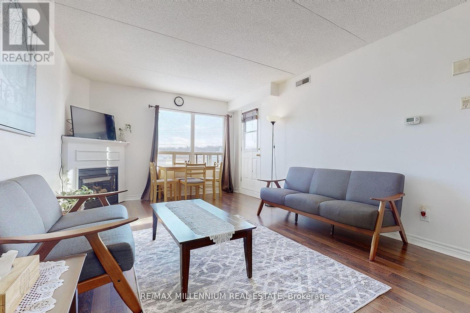 315 - 160 Wellington Street E, Aurora, Ontario  L4G 1J3 - Photo 11 - N12745226