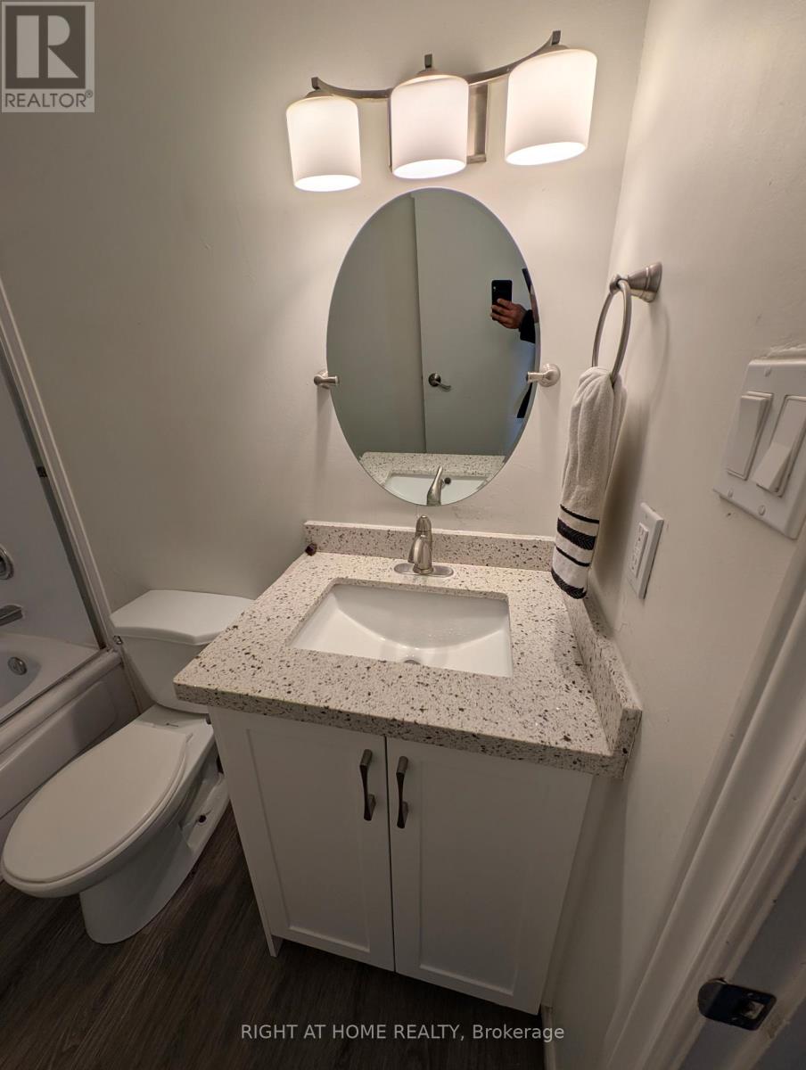 12 Hoskins Square, Brampton, Ontario  L6S 2N6 - Photo 13 - W12700862