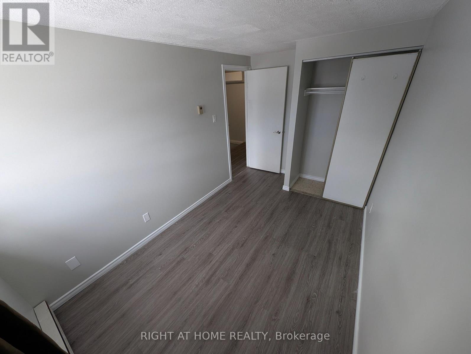 12 Hoskins Square, Brampton, Ontario  L6S 2N6 - Photo 17 - W12700862