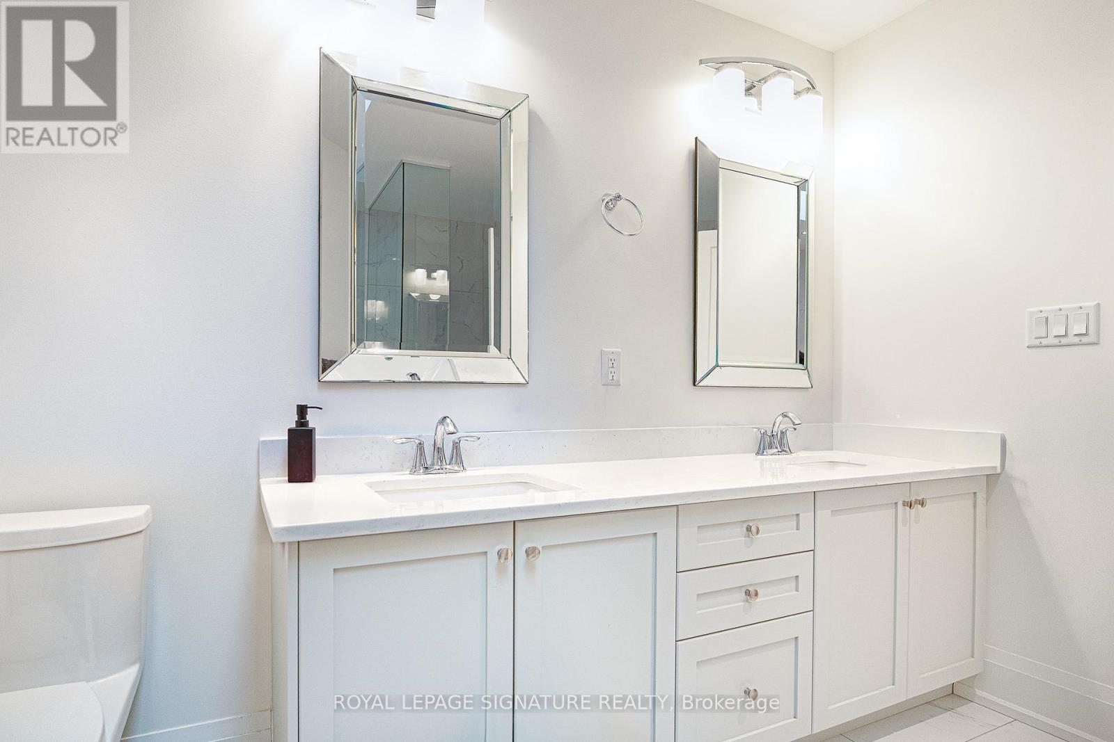 119b Hillside Avenue, Toronto, Ontario  M8V 1T3 - Photo 23 - W12740934