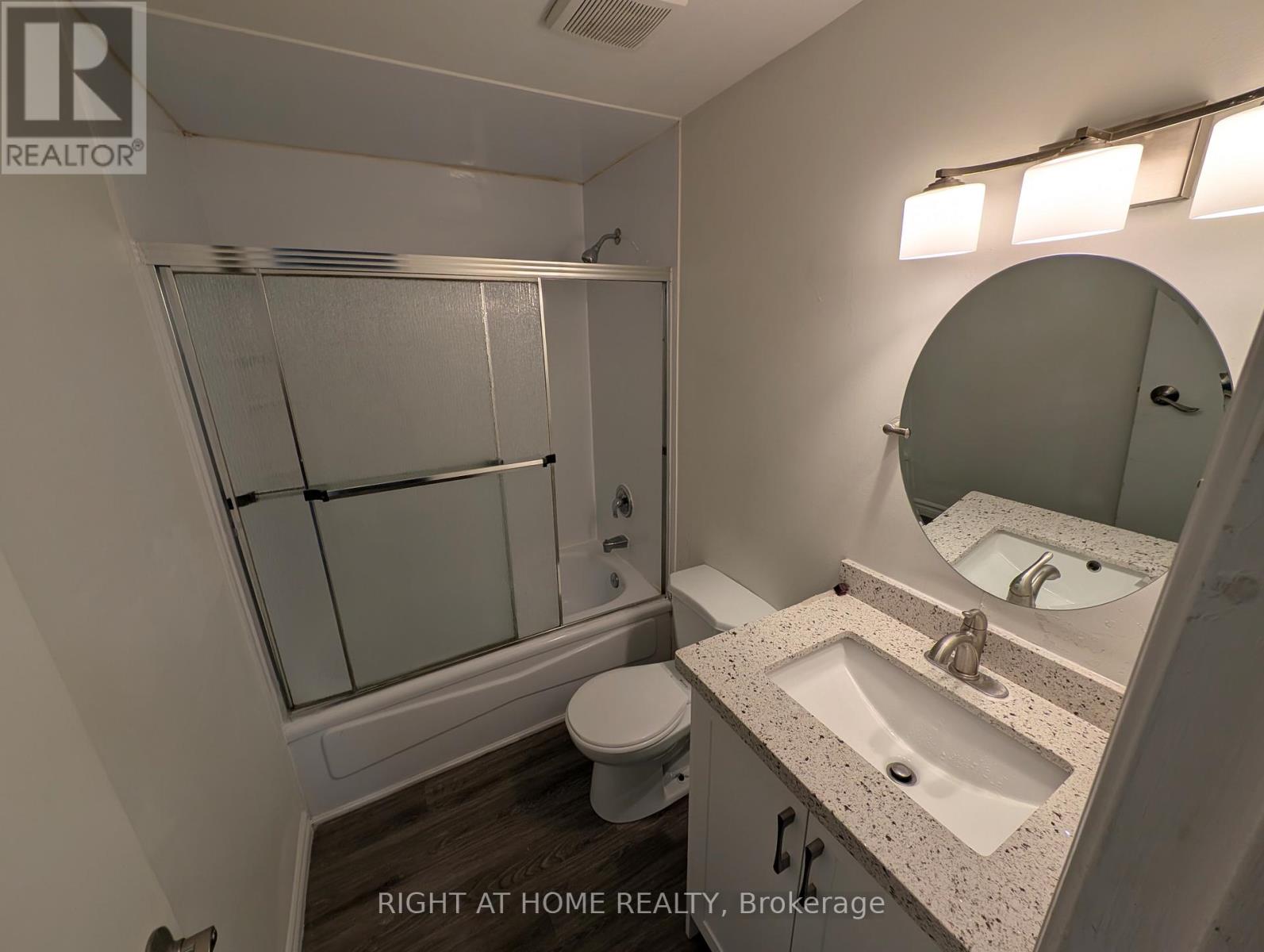 12 Hoskins Square, Brampton, Ontario  L6S 2N6 - Photo 14 - W12700862