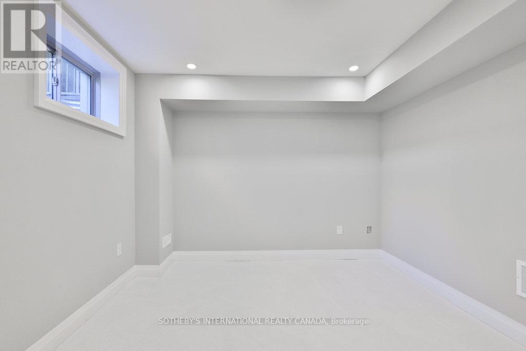 520 Markay Common, Burlington, Ontario  L7S 0A6 - Photo 40 - W12441142