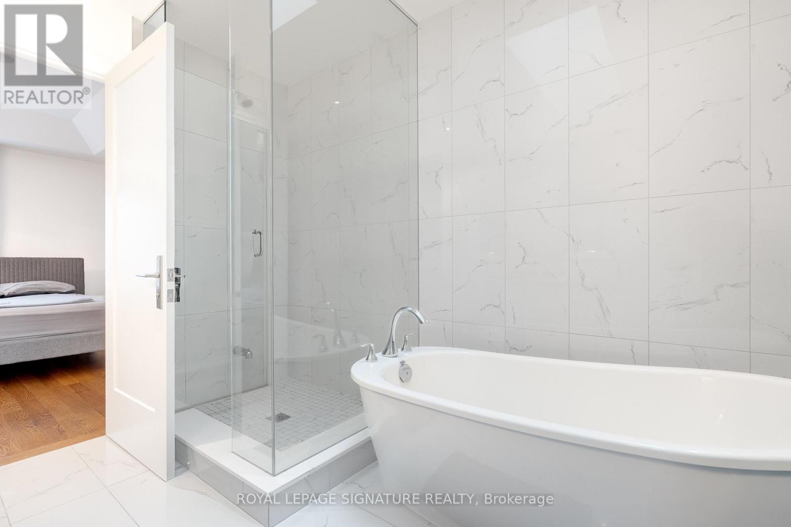 119b Hillside Avenue, Toronto, Ontario  M8V 1T3 - Photo 22 - W12740934