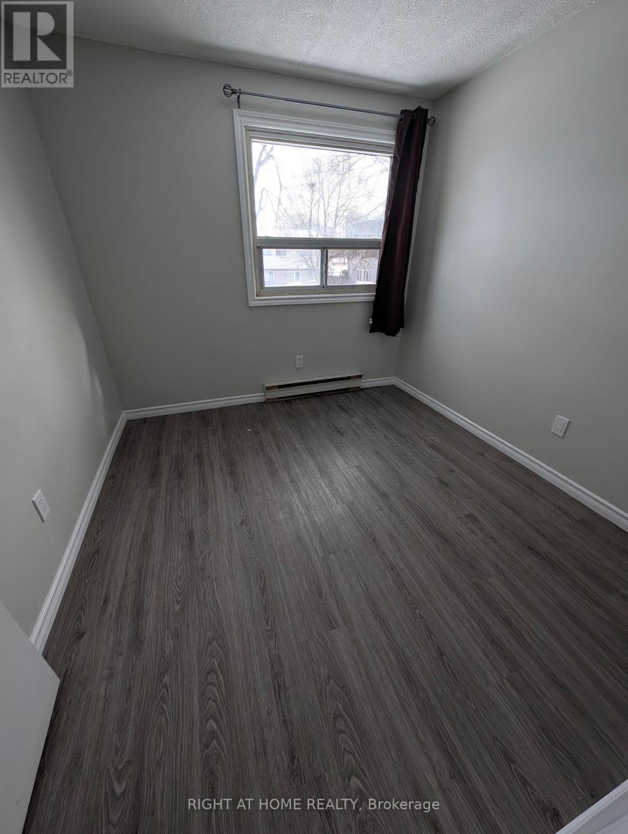 12 Hoskins Square, Brampton, Ontario  L6S 2N6 - Photo 19 - W12700862