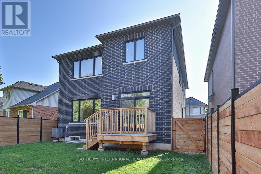 520 Markay Common, Burlington, Ontario  L7S 0A6 - Photo 43 - W12441142