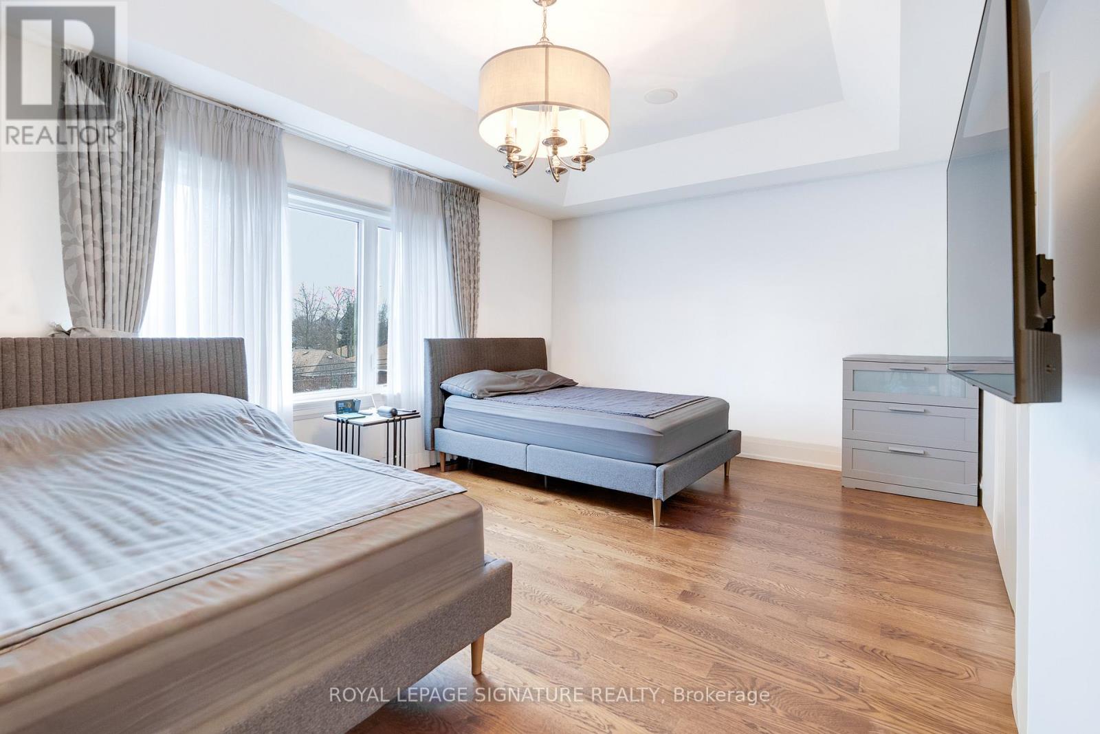 119b Hillside Avenue, Toronto, Ontario  M8V 1T3 - Photo 19 - W12740934