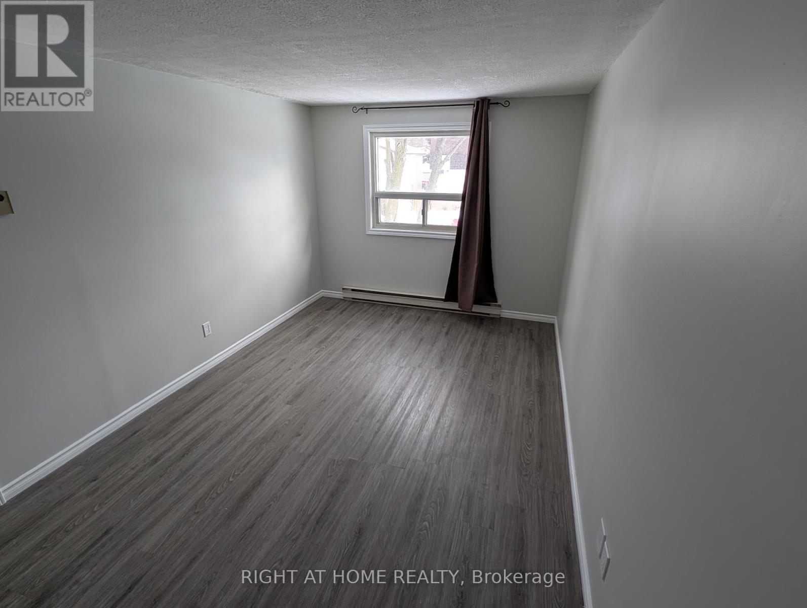 12 Hoskins Square, Brampton, Ontario  L6S 2N6 - Photo 23 - W12700862