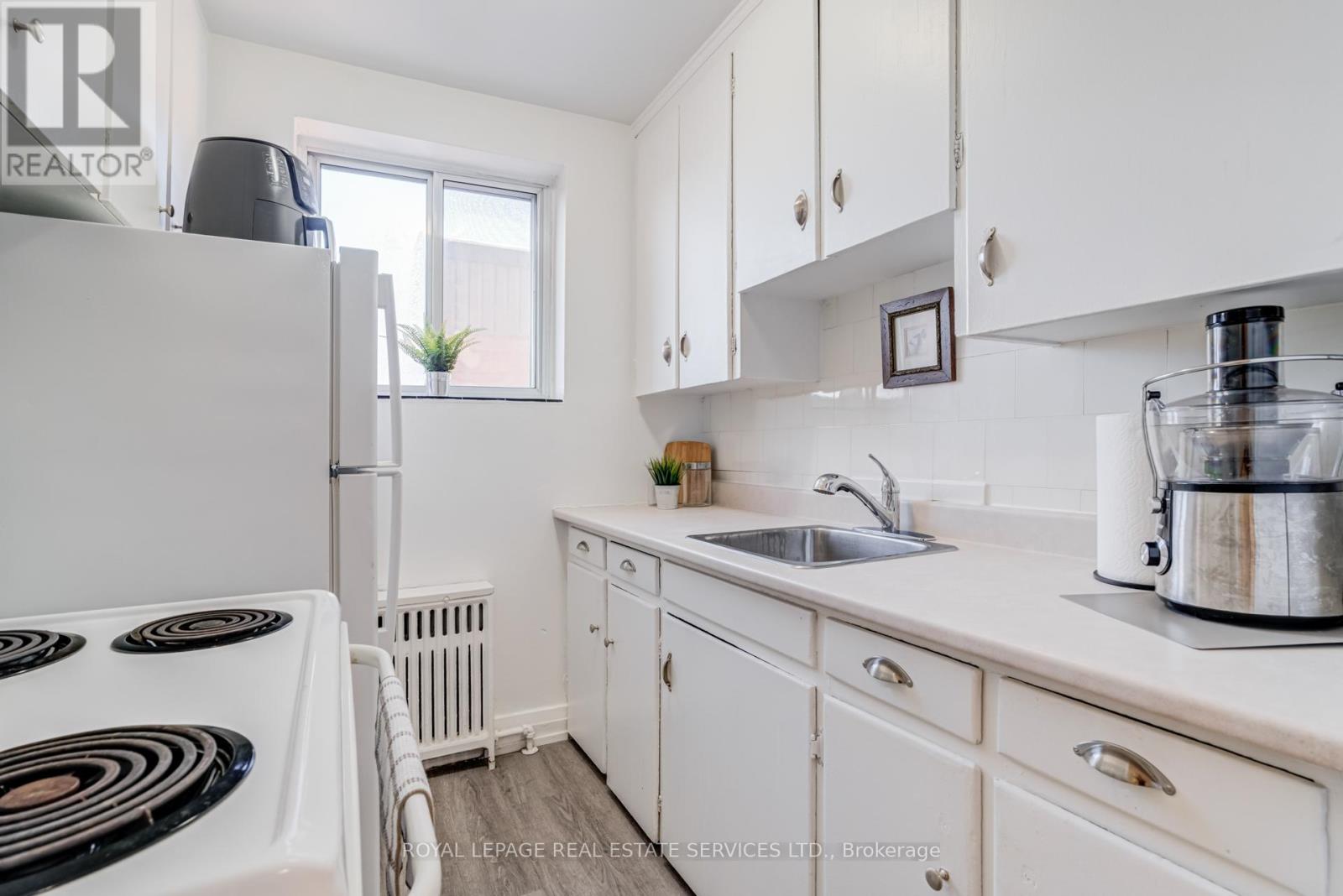 308 - 309 The Kingsway, Toronto, Ontario  M9A 3V3 - Photo 8 - W12745186