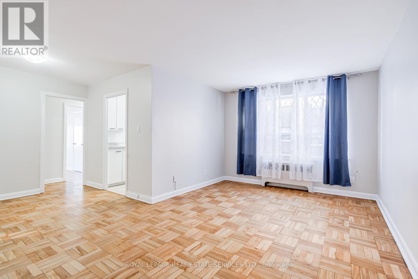 6 - 2846 Bloor Street W, Toronto, Ontario  M8X 1A9 - Photo 3 - W12745190