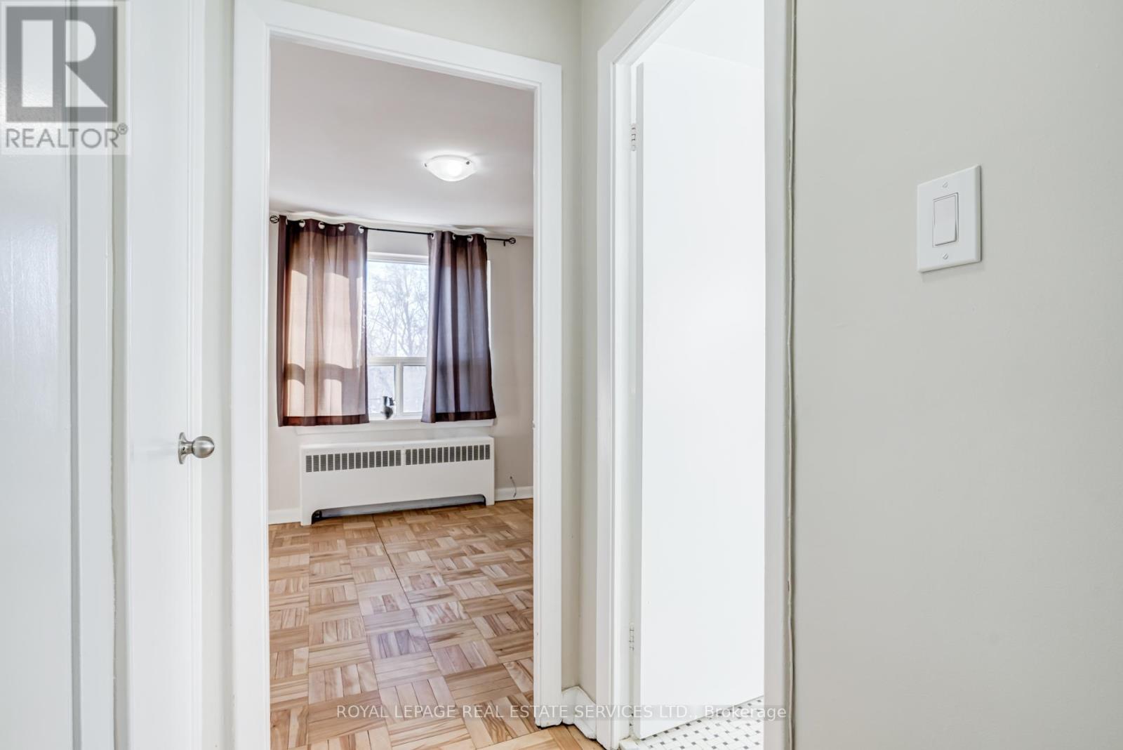 7 - 2844 Bloor Street, Toronto, Ontario  M8X 1A9 - Photo 11 - W12745198