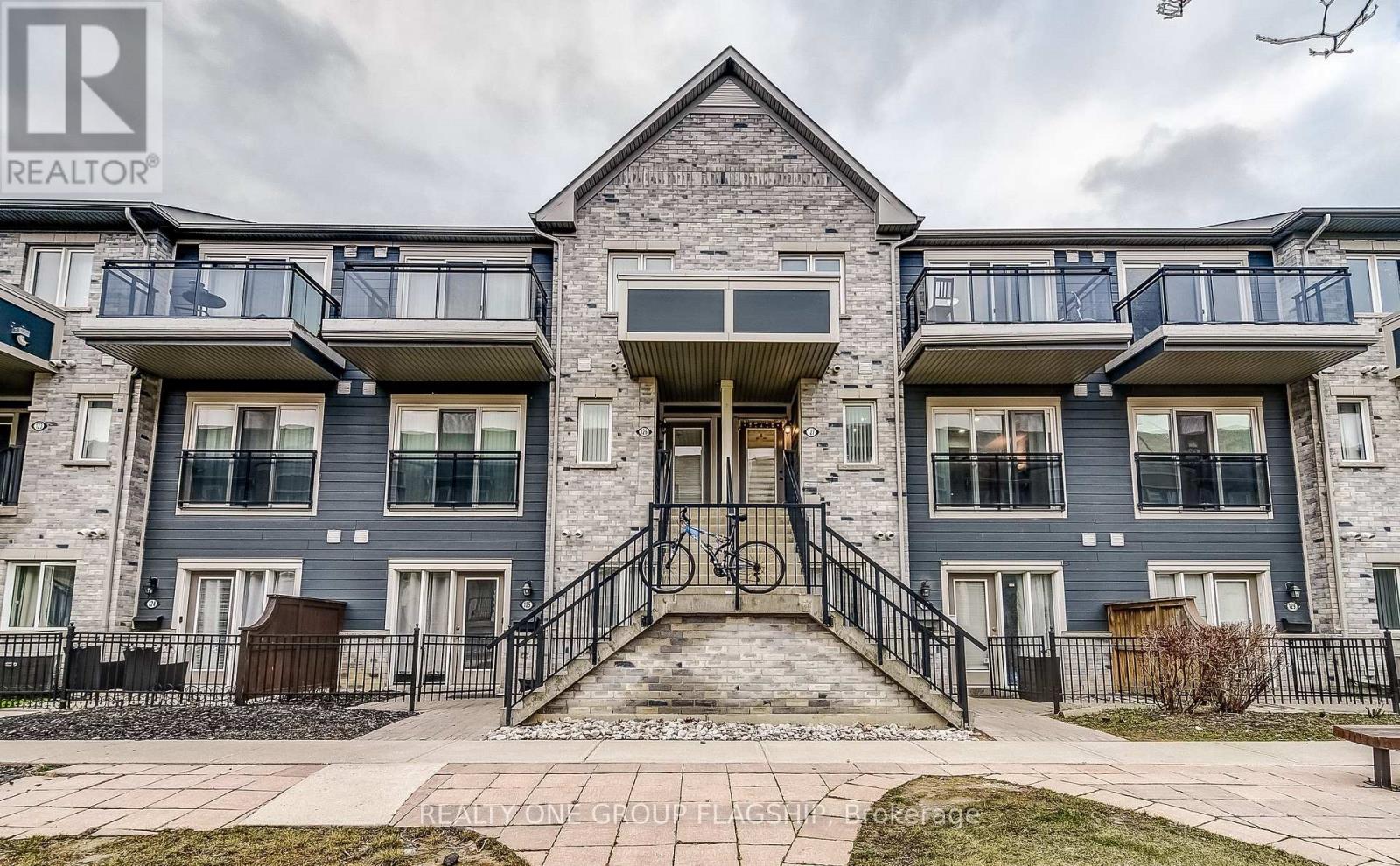 60 FAIRWOOD CIRCLE, Brampton, Ontario