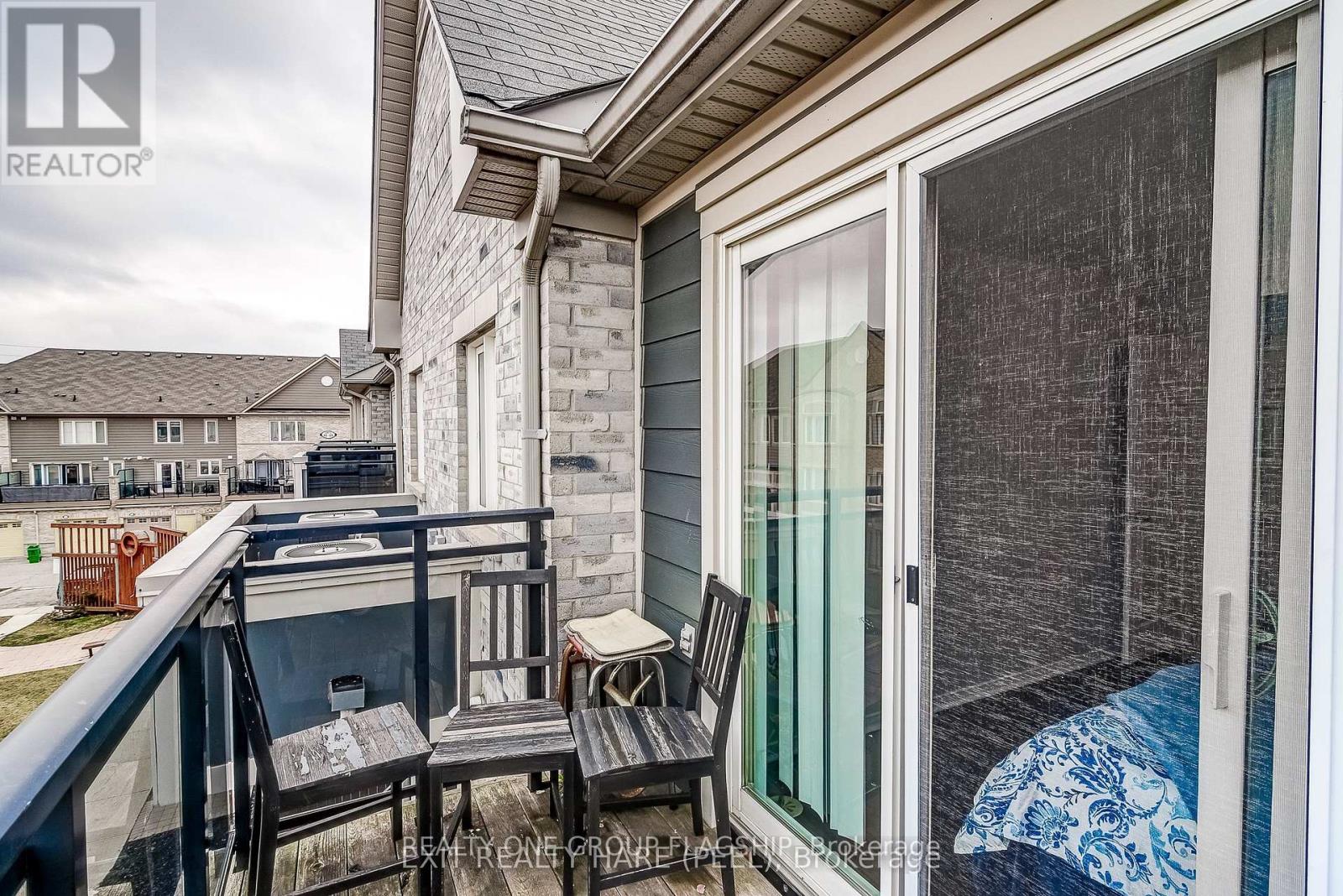 60 Fairwood Circle, Brampton, Ontario  L6R 0Y6 - Photo 14 - W12745202