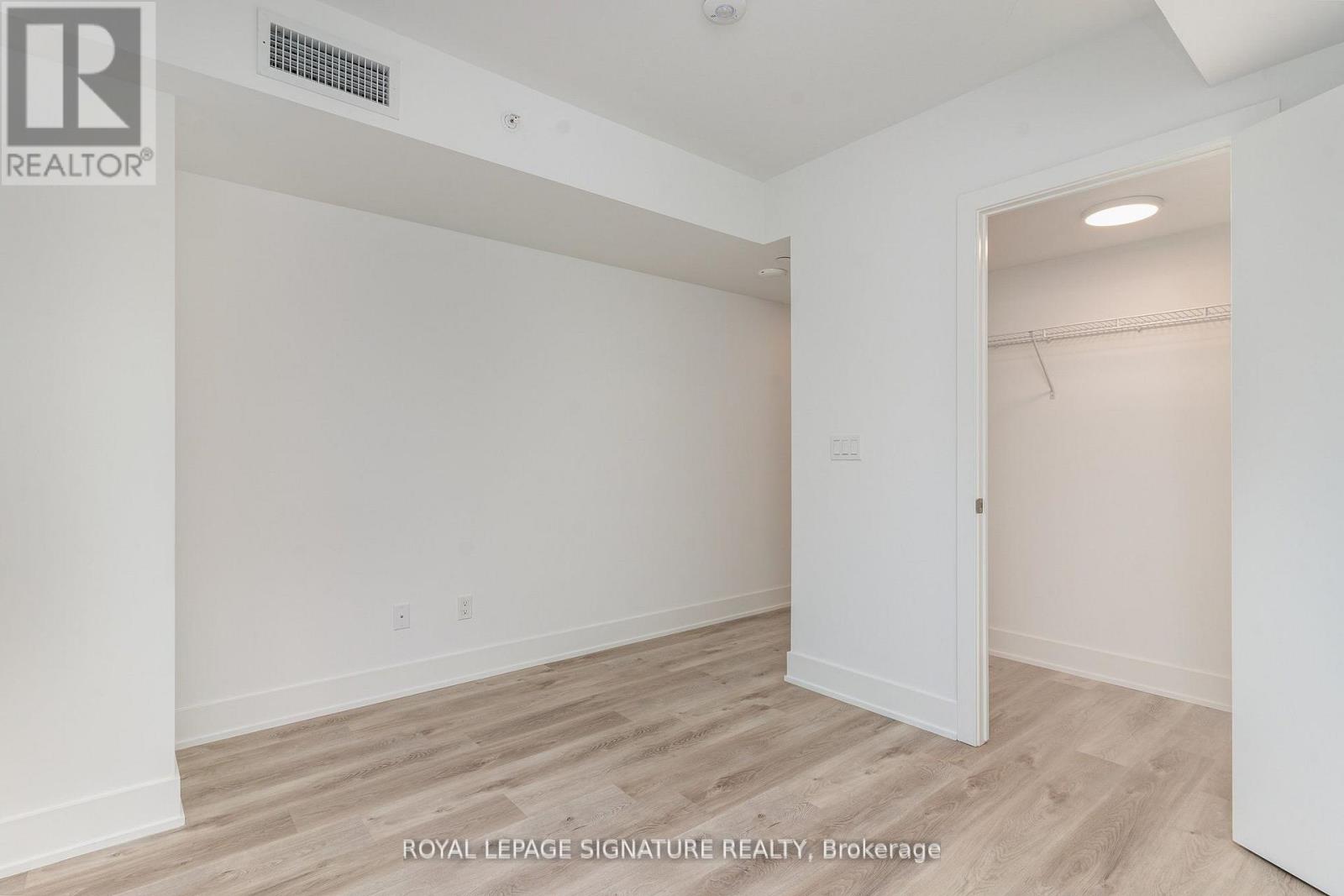 304 - 370 Martha Street, Burlington, Ontario  L7R 0G9 - Photo 17 - W12745220