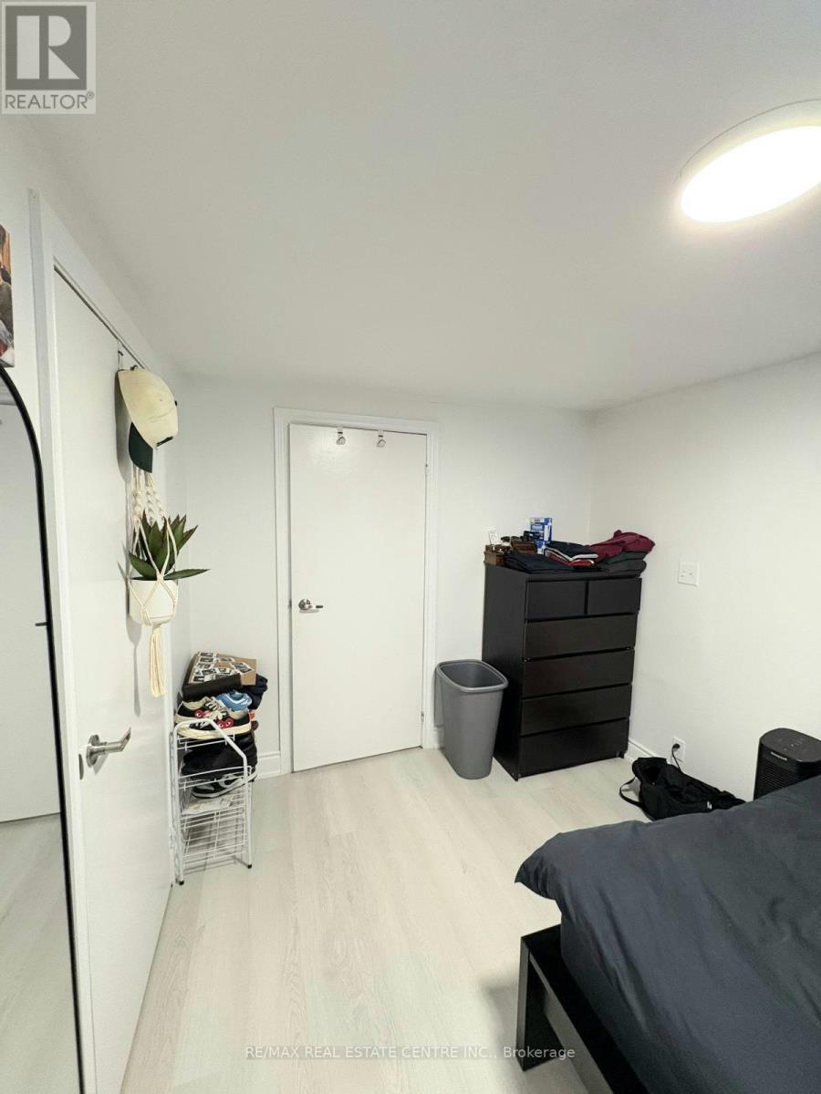 Bsmt - 1534 Chalice Crescent, Mississauga, Ontario  L5C 1S3 - Photo 14 - W12745222