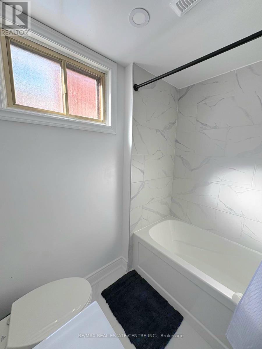 Bsmt - 1534 Chalice Crescent, Mississauga, Ontario  L5C 1S3 - Photo 18 - W12745222