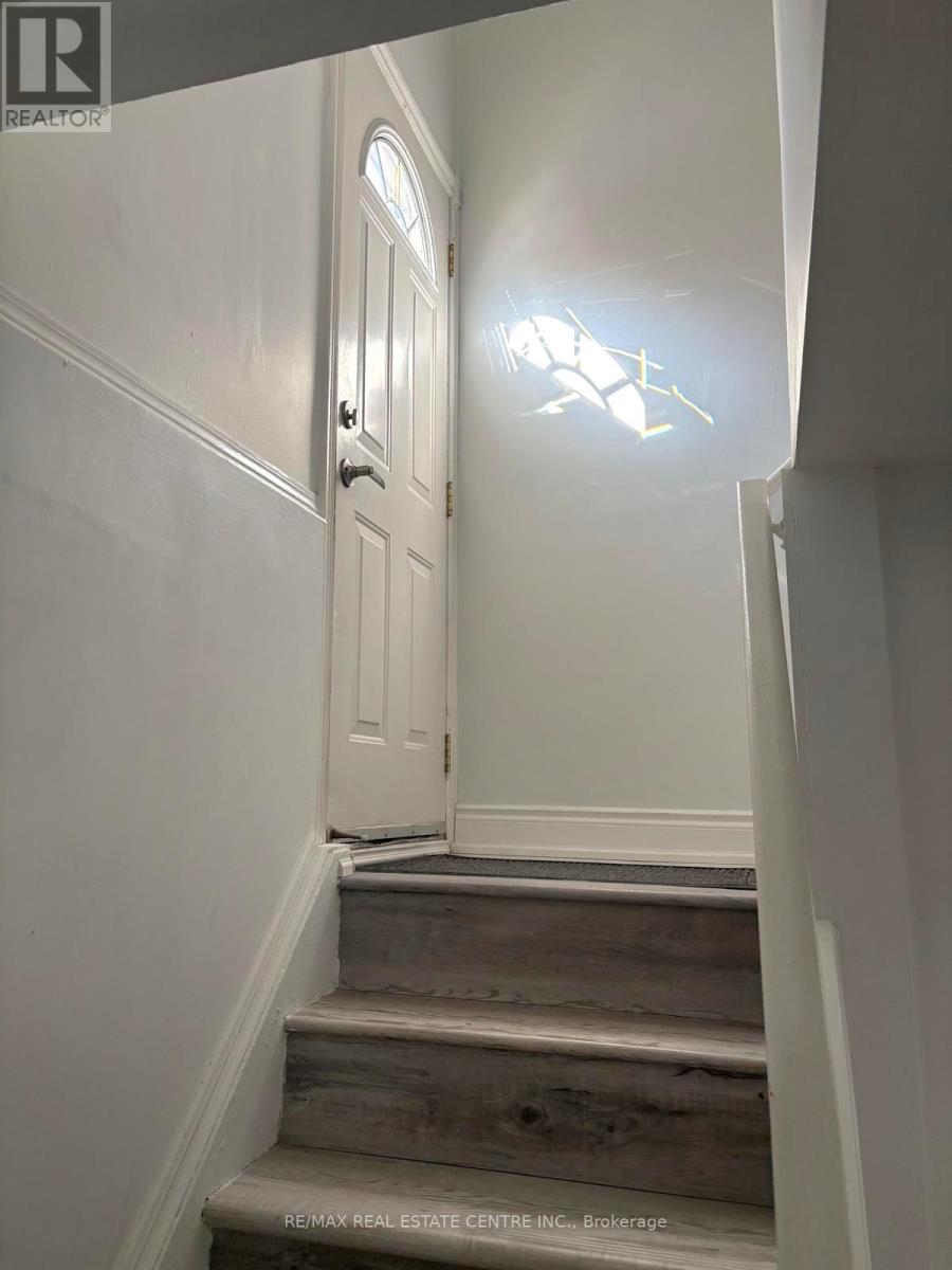 Bsmt - 1534 Chalice Crescent, Mississauga, Ontario  L5C 1S3 - Photo 3 - W12745222