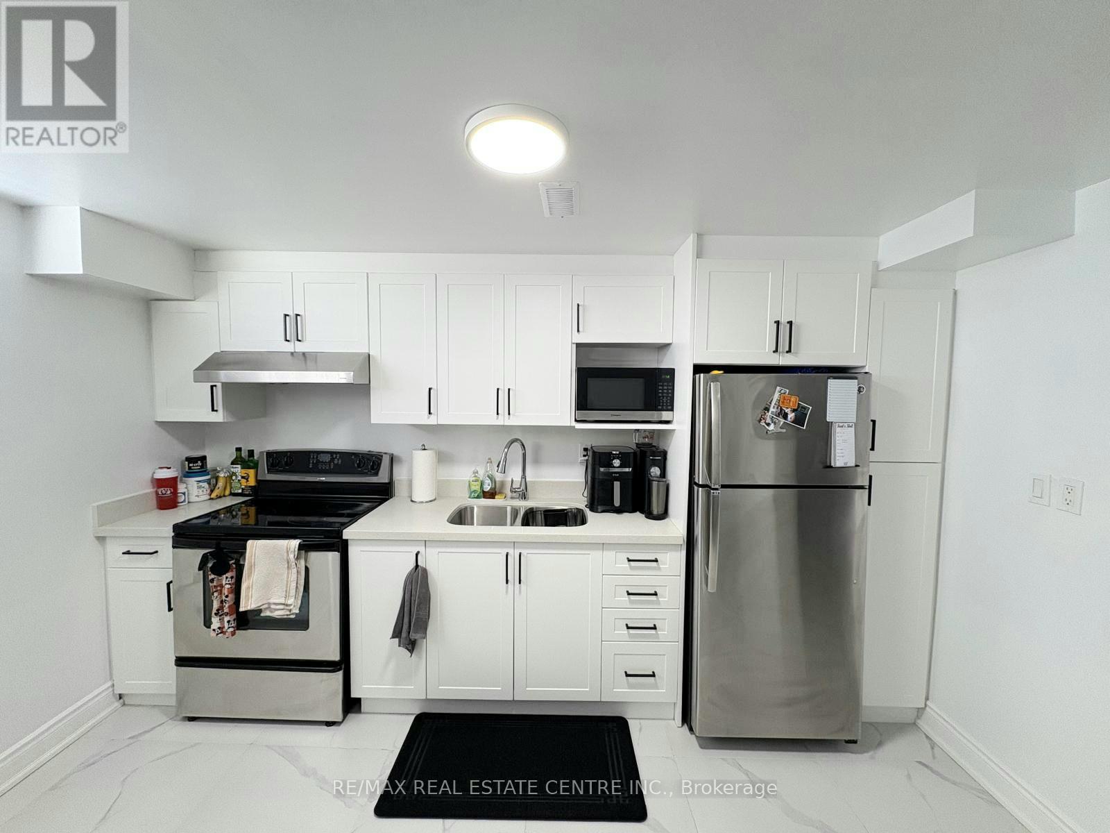 Bsmt - 1534 Chalice Crescent, Mississauga, Ontario  L5C 1S3 - Photo 7 - W12745222