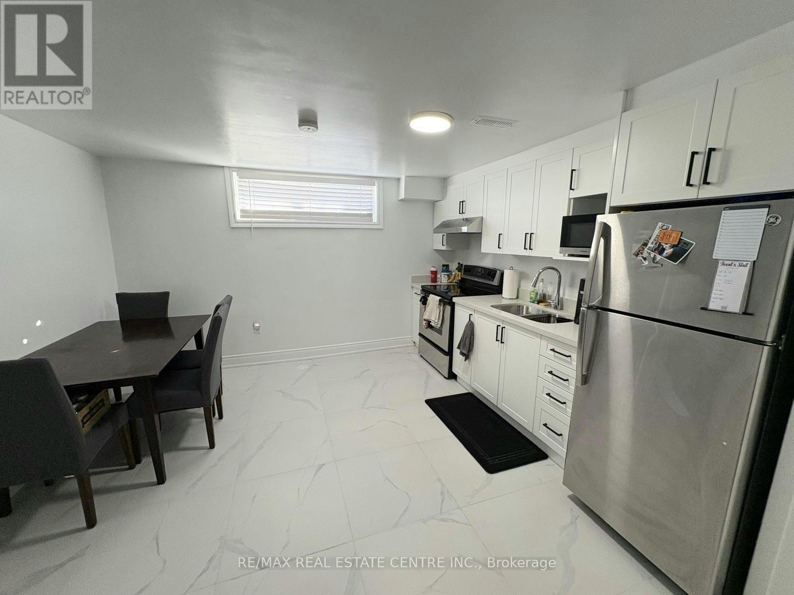 Bsmt - 1534 Chalice Crescent, Mississauga, Ontario  L5C 1S3 - Photo 8 - W12745222