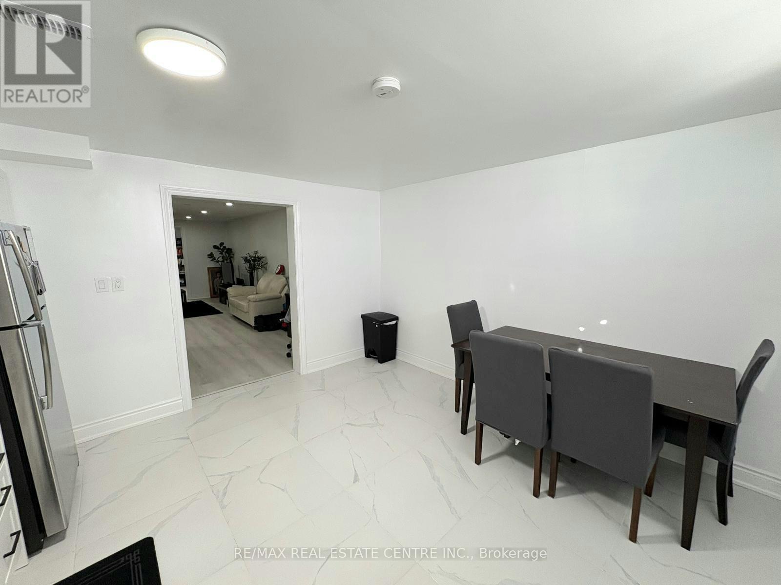 Bsmt - 1534 Chalice Crescent, Mississauga, Ontario  L5C 1S3 - Photo 9 - W12745222