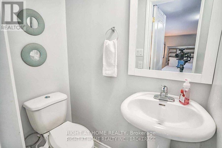 12 Deloraine Drive, Brampton, Ontario  L6T 1T4 - Photo 13 - W12745228