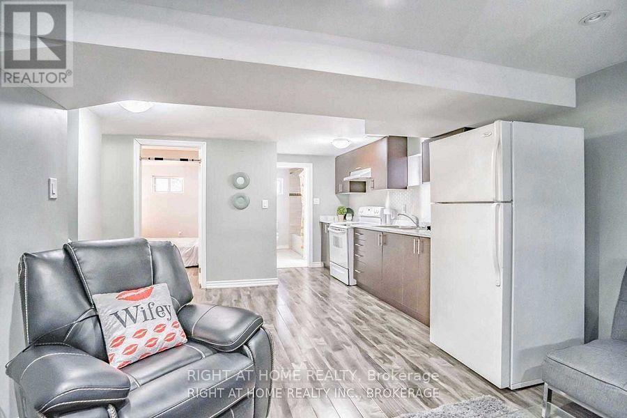 12 Deloraine Drive, Brampton, Ontario  L6T 1T4 - Photo 17 - W12745228