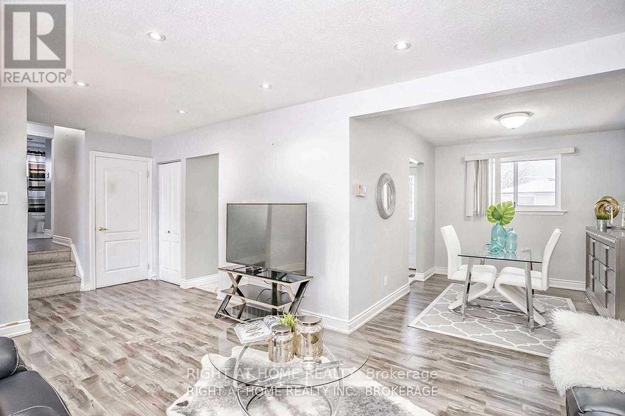 12 Deloraine Drive, Brampton, Ontario  L6T 1T4 - Photo 7 - W12745228