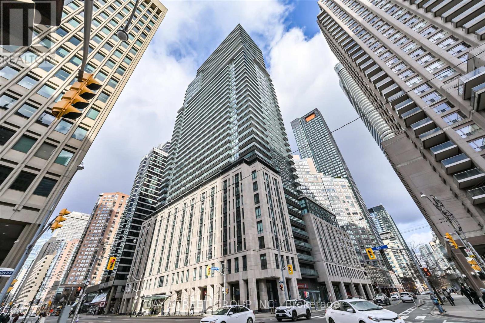 805 - 955 Bay Street, Toronto, Ontario  M5S 0C6 - Photo 2 - C12498446