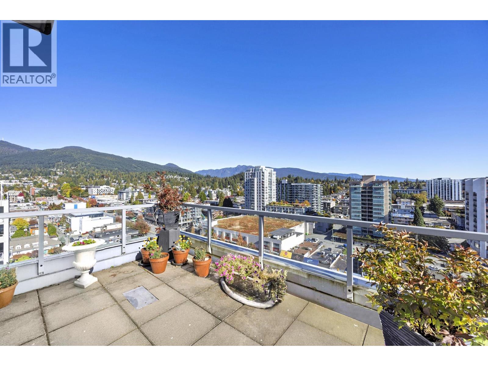 1702 121 W 16TH STREET, North Vancouver, British Columbia