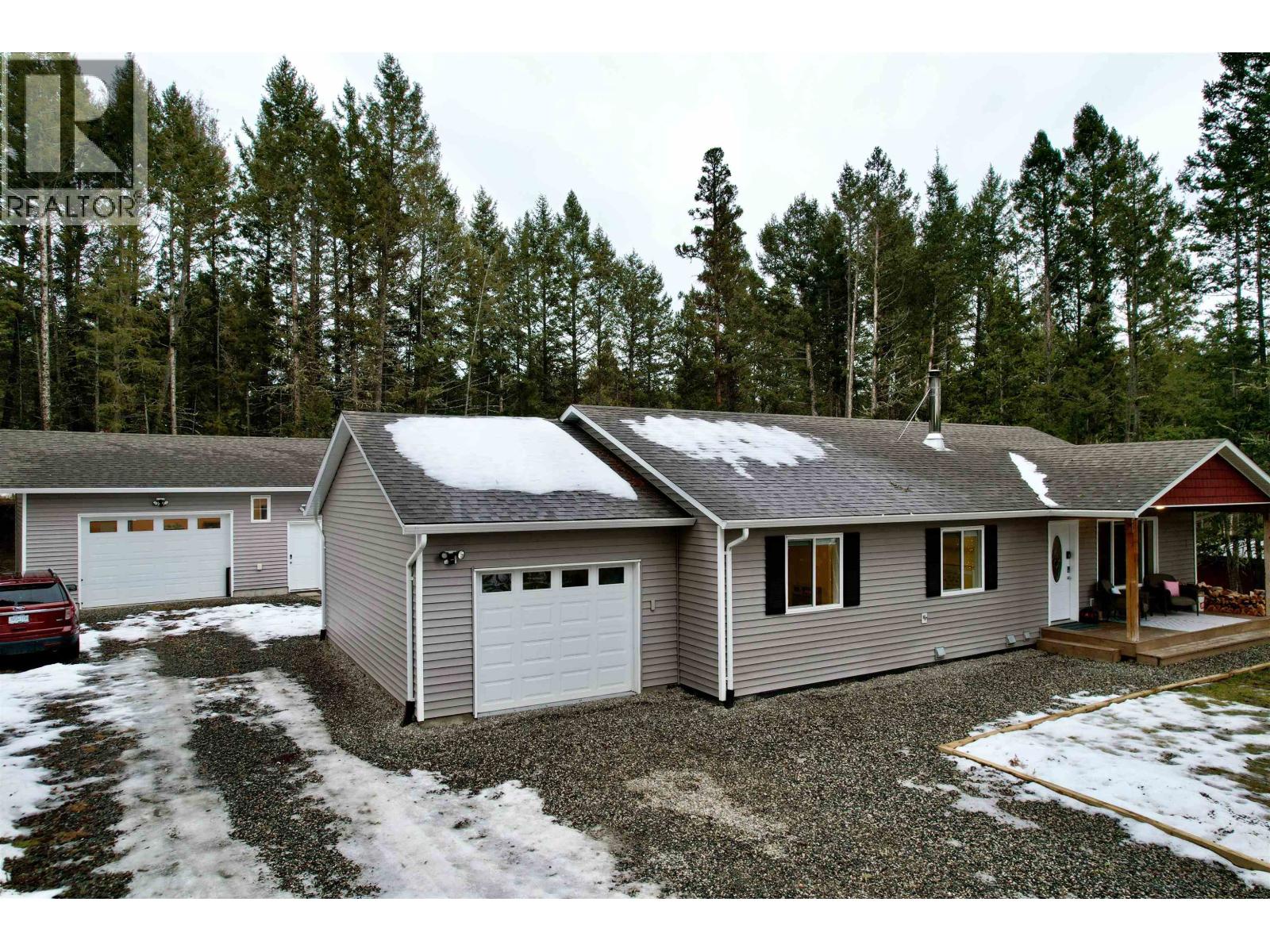 4887 Gloinnzun Crescent, 108 Mile Ranch, British Columbia  V0K 2Z0 - Photo 31 - R3085117