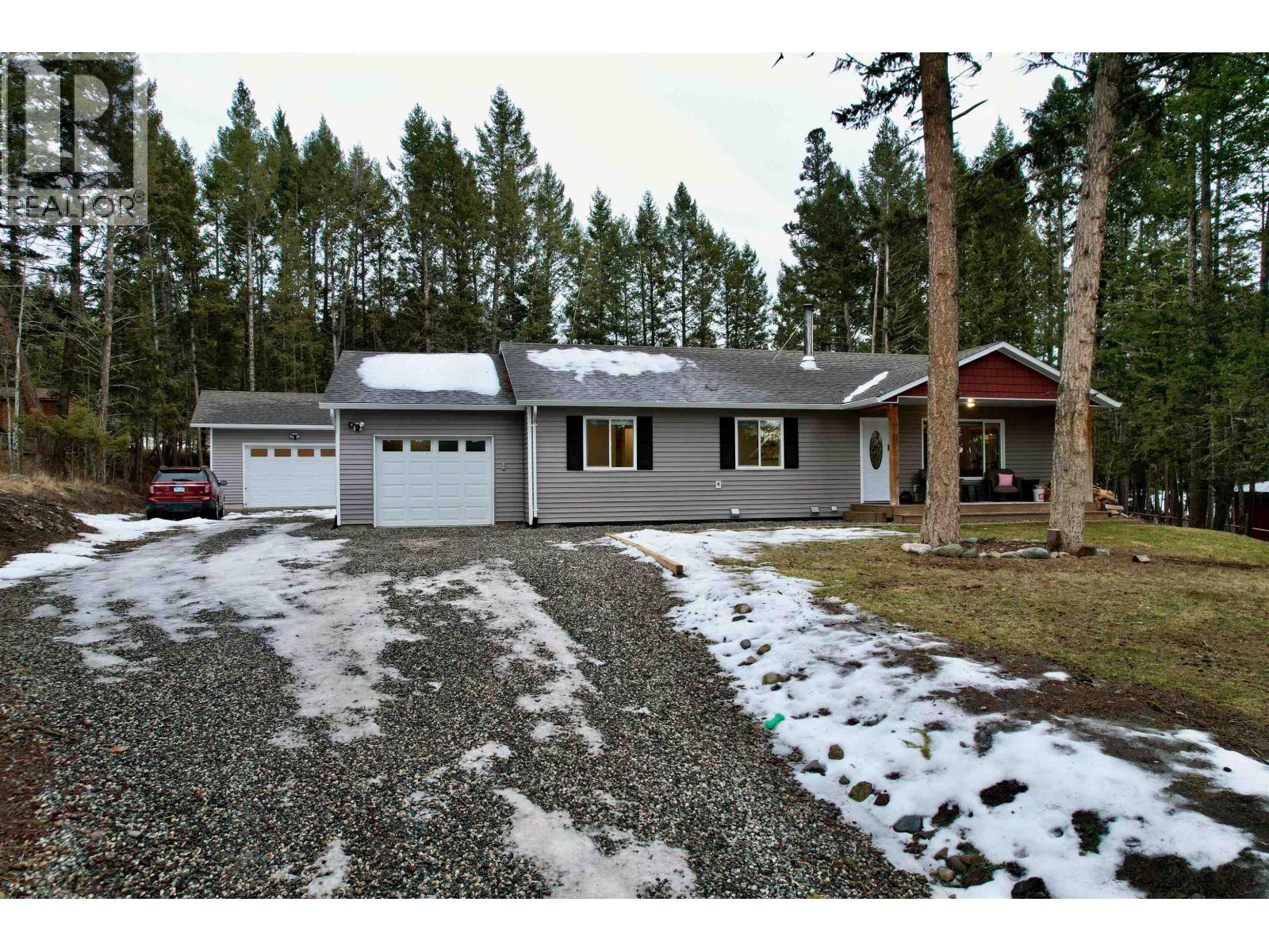 4887 Gloinnzun Crescent, 108 Mile Ranch, British Columbia  V0K 2Z0 - Photo 32 - R3085117